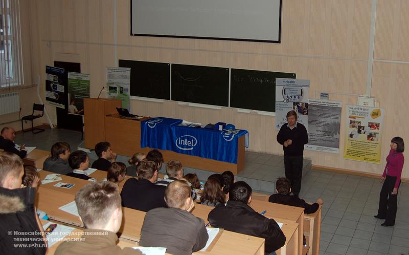 11.11.10     Презентация компании Intel в НГТУ, фотография: В. Кравченко