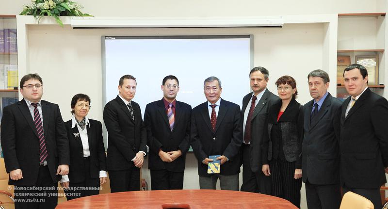 24.11.10     24 ноября НГТУ посетила делегация Государства Израиль, фотография: В. Невидимов