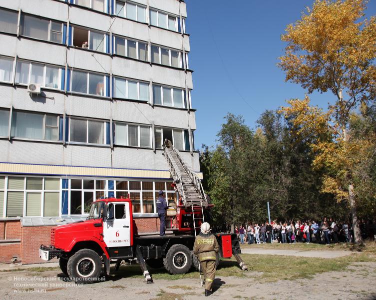 В НГТУ пройдет демонстрационное мероприятие по эвакуации людей из высотных зданий , фотография: В. Невидимов