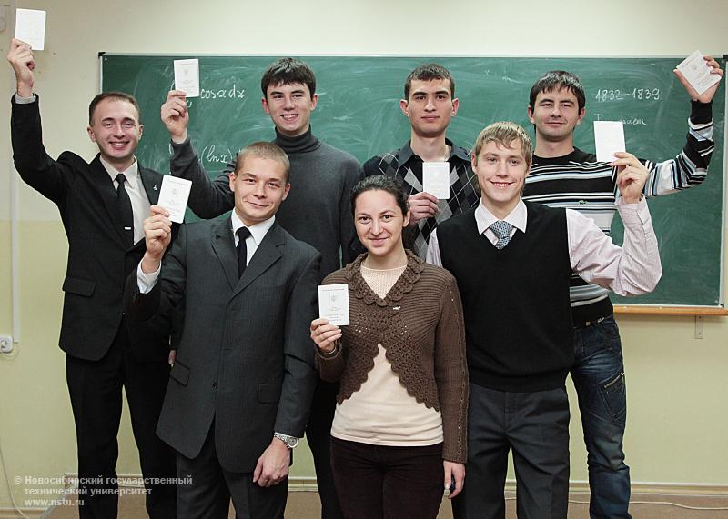 10.11.11     Впервые студенты НГТУ получили свидетельства пилотов-любителей , фотография: В. Невидимов