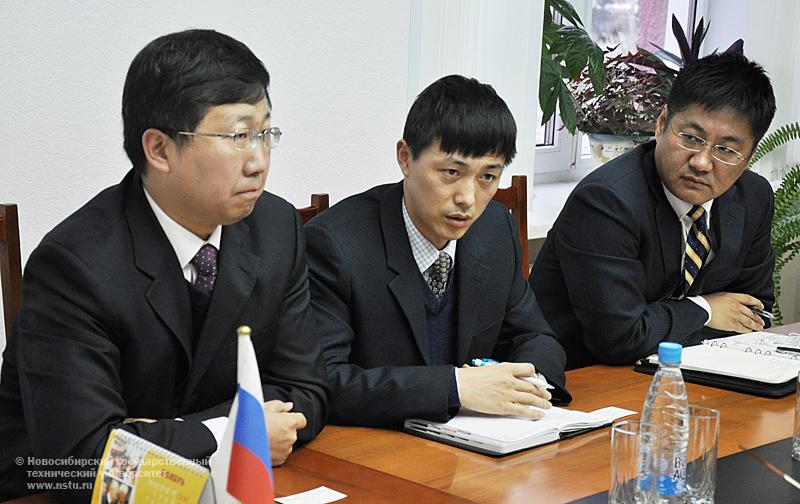 21.11.11     21 ноября НГТУ посетила делегация правительства провинции Хэйлунцзян, фотография: В. Невидимов