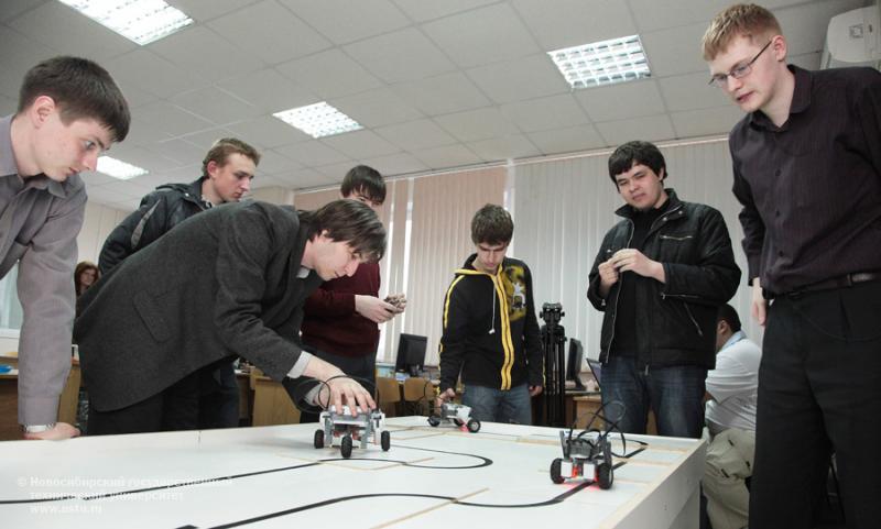 21.04.12     В НГТУ пройдет открытая городская студенческая олимпиада по робототехнике , фотография: В. Невидимов
