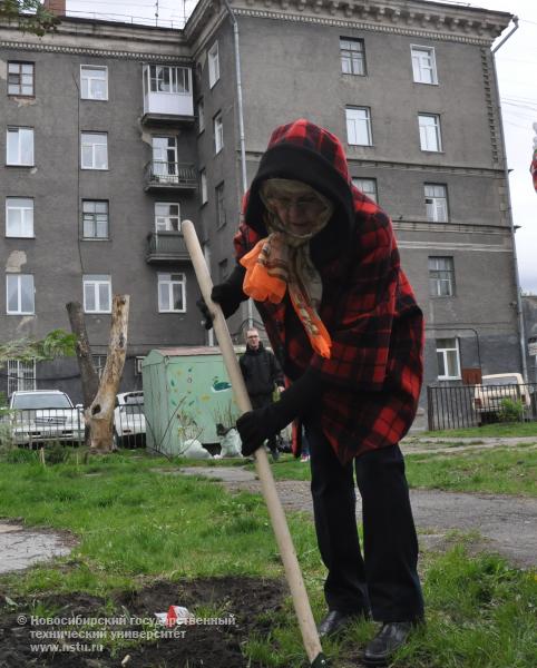 14.05.14     14 мая в студгородке НГТУ пройдет акция в рамках проекта «Парк имени меня», фотография: В. Кравченко