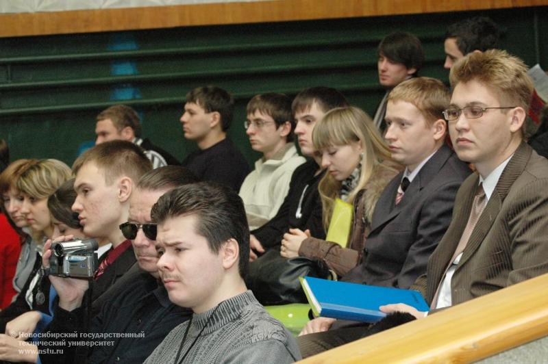 07.12.07     В НГТУ открывается Всероссийская конференция молодых ученых, фотография: В. Невидимов