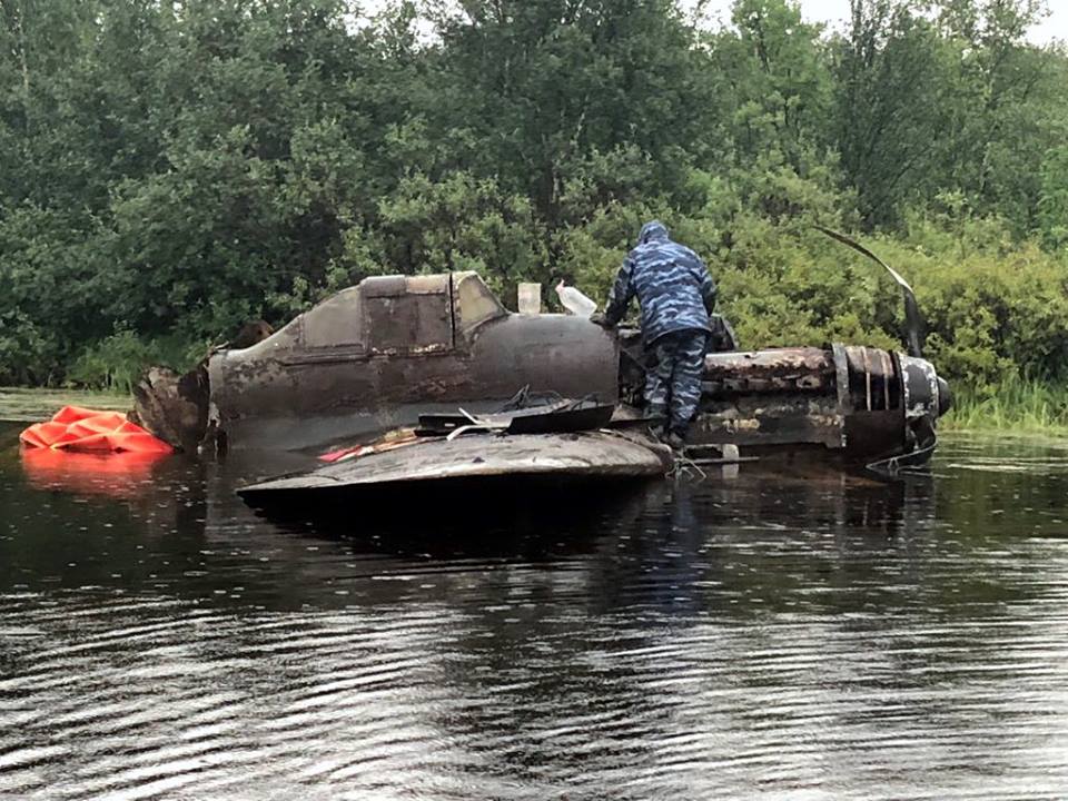 Операция по подъему Ил-2 со дна озера Кулонга, 22 августа 2018 (2), фотография: В. Невидимов