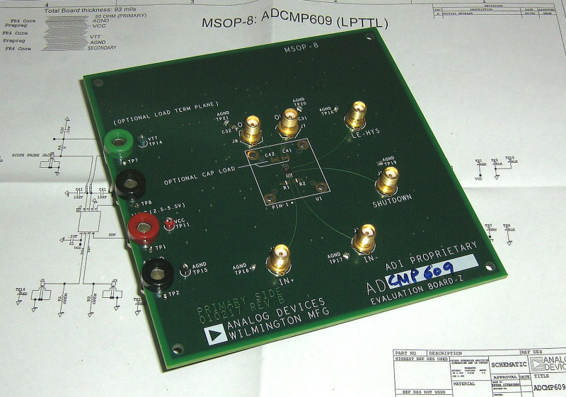 Демонстрационная плата Analog Devices с компаратором ADCMP609