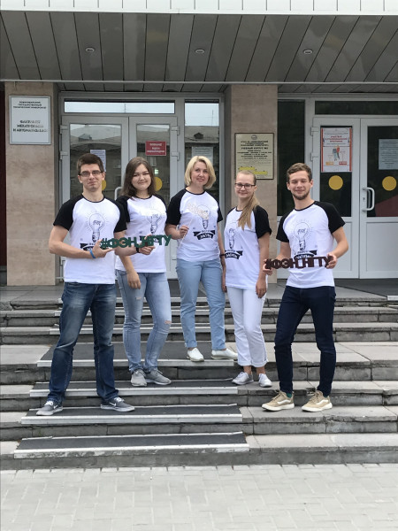 Работа студентов в Приемной комиссии ФЭН