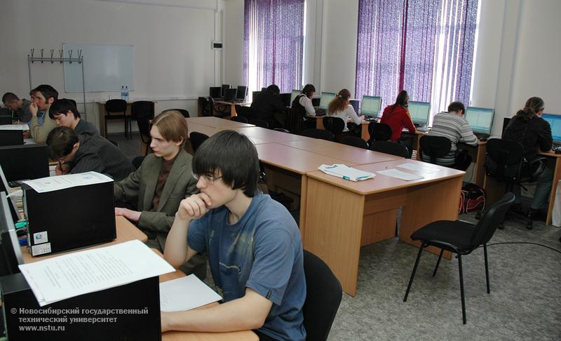 11.04.09     В НГТУ  Второй тур Всероссийской Интернет-олимпиады по математике , фотография: В. Невидимов