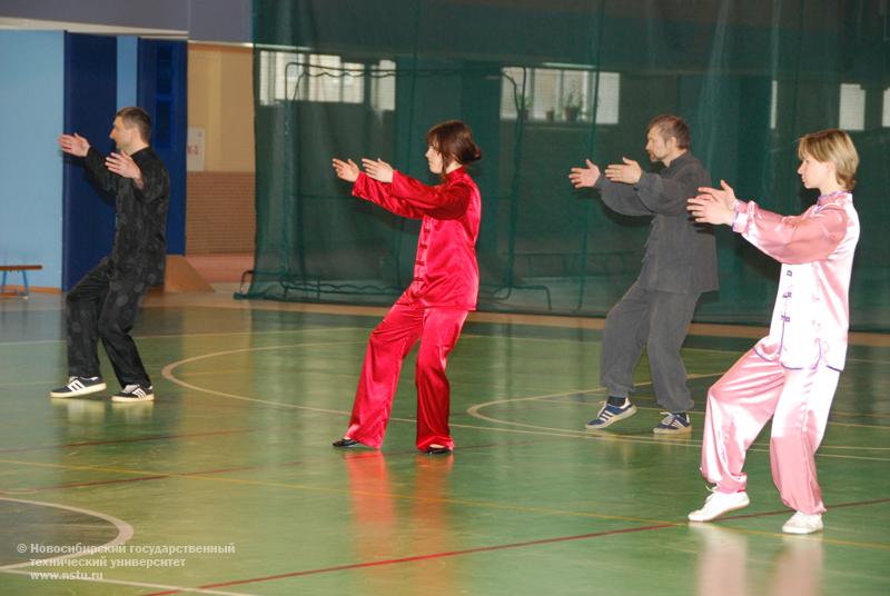 12.04.09  Всемирный день тайцзицюань , фотография: М. Шкребнева