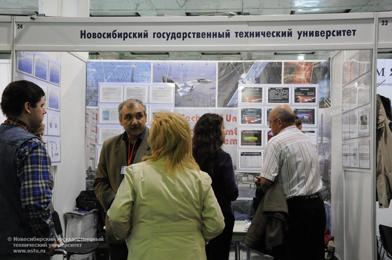 30.06.09 Участие НГТУ в III Сибирской венчурной ярмарке , фотография: В. Кравченко