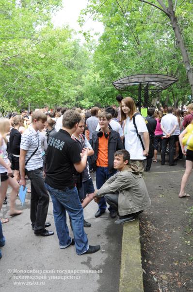 27.07.09     Размещен первый список абитуриентов, рекомендованных к зачислению, фотография: В. Кравченко