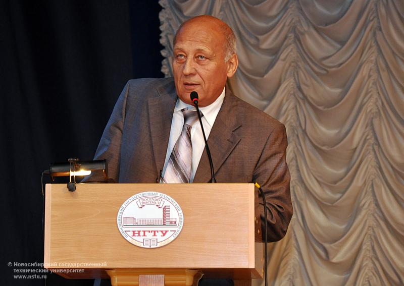 01.09.09 Лекция ректора НГТУ Н. В. Пустового для лицеистов, фотография: В.Кравченко