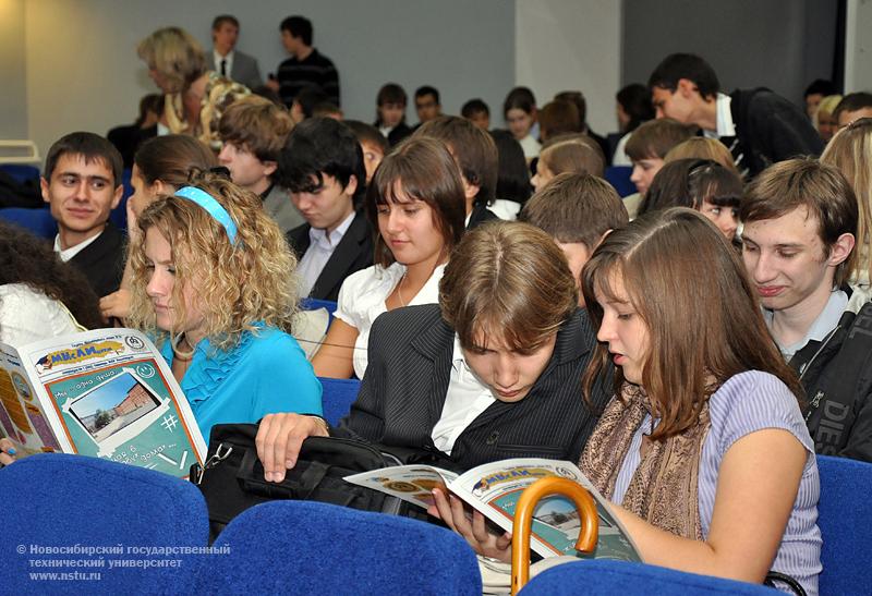01.09.09 Лекция ректора НГТУ для лицеистов, фотография: В.Кравченко