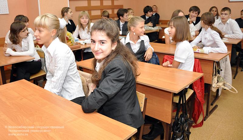01.09.09 1 сентября в Инженерном лицее НГТУ, фотография: В. Кравченко