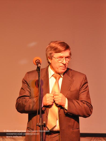 05.10.09 Посвящение в первокурсники на факультете радиотехники и электроники НГТУ, фотография: В. Кравченко