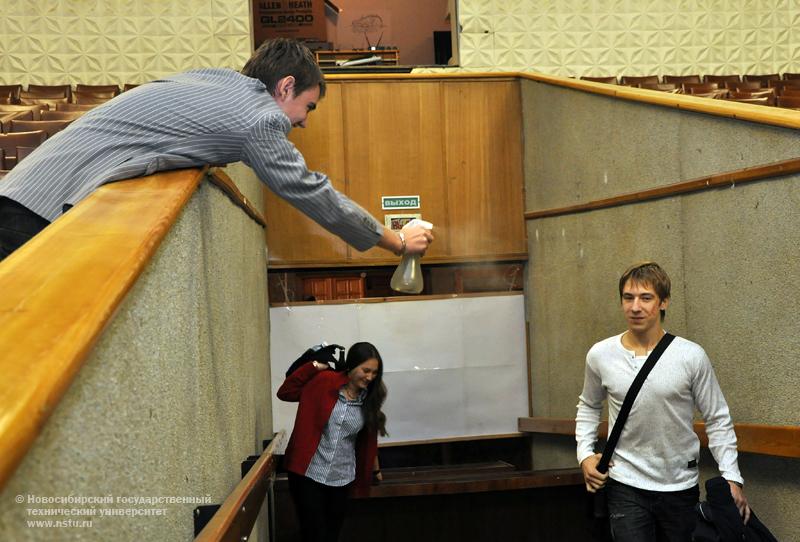 21.10.09 Посвящение в первокурсники ФТФ, фотография: В. Кравченко