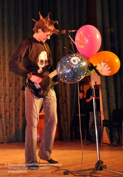 21.10.09 Посвящение в первокурсники ФТФ, фотография: В. Кравченко