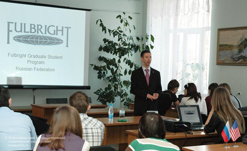 10.11.09     Презентация программ Института международного образования (США) в НГТУ, фотография: В. Невидимов