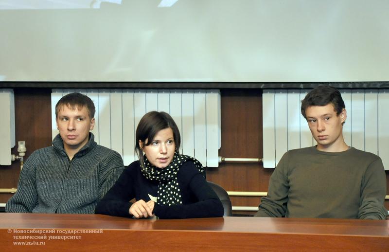 13.11.09 Студенты НГТУ разрабатывают инновационные проекты, фотография: В. Кравченко
