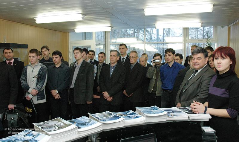 25.11.09     Выставка оборудования DMG в НГТУ, фотография: В. Невидимов