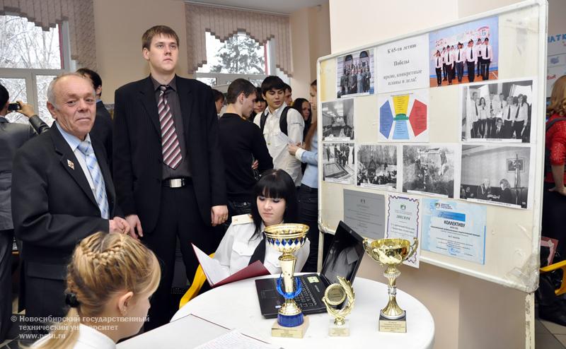 27.11.09 В НГТУ пройдет выставка-ярмарка «Молодой Новосибирск», фотография: В. Кравченко