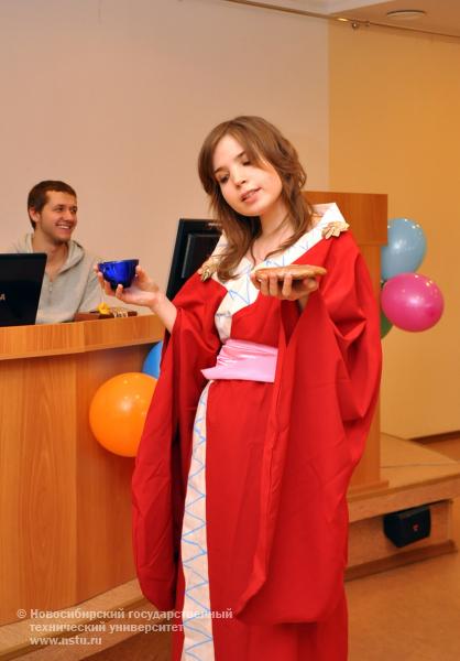 18.12.09 В НГТУ прошло «СТРАНное дефиле», фотография: В. Кравченко