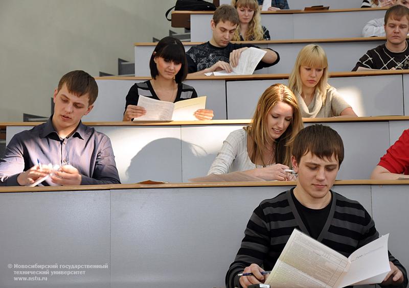 12.03.10 В НГТУ проходит конкурс на получение стипендии фонда В. Потанина, фотография: В. Кравченко