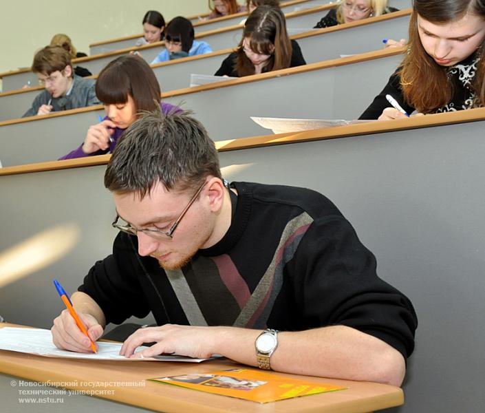 12.03.10 В НГТУ проходит конкурс на получение стипендии фонда В. Потанина, фотография: В. Кравченко