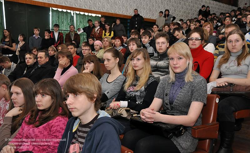 28.03.10 День открытых дверей в НГТУ, фотография: В. Кравченко
