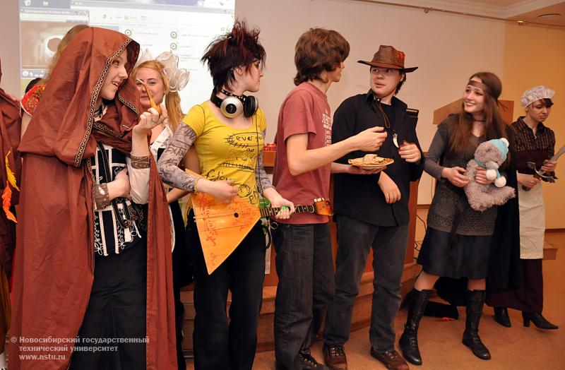 02.04.10 День смеха на факультете гуманитарного образования НГТУ, фотография: В. Кравченко