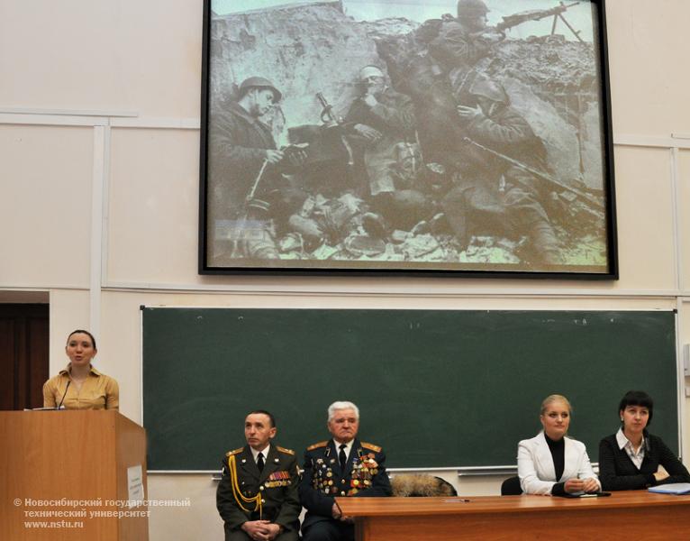 12.04.10 Встреча студентов НГТУ с ветеранами Великой Отечественной войны, фотография: В. Невидимов