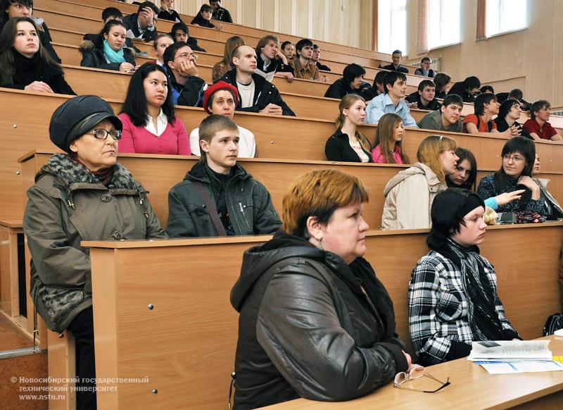 15.04.10 День открытых дверей на АВТФ, фотография: В. Невидимов