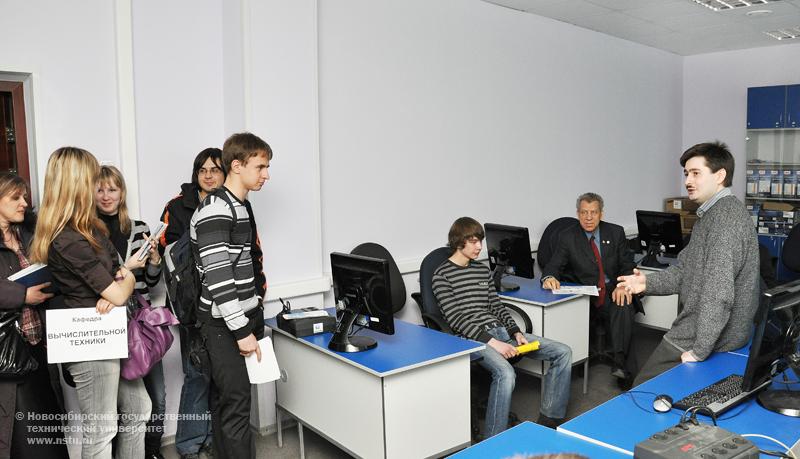 15.04.10 День открытых дверей на АВТФ, фотография: В. Невидимов