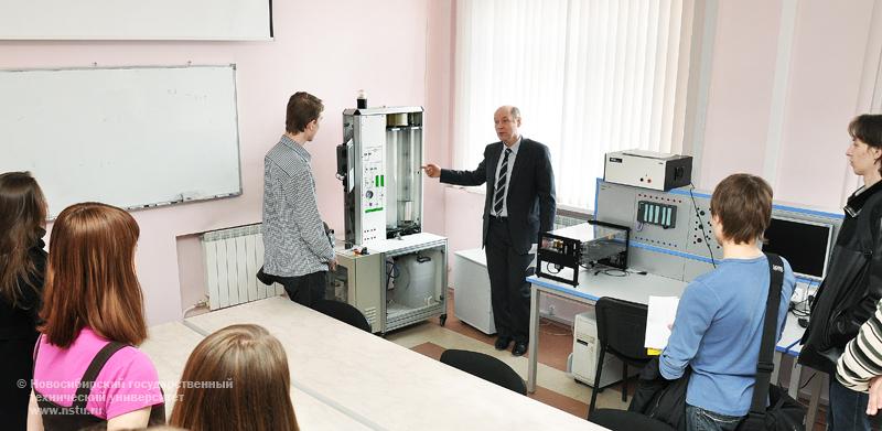 15.04.10 День открытых дверей на АВТФ, фотография: В. Невидимов