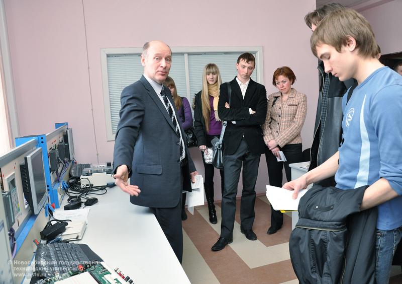 15.04.10 День открытых дверей на АВТФ, фотография: В. Невидимов