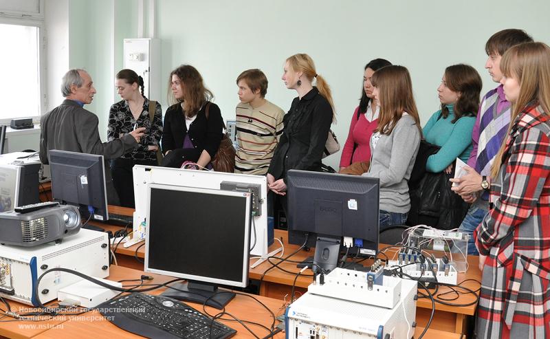 15.04.10 День открытых дверей на АВТФ, фотография: В. Невидимов