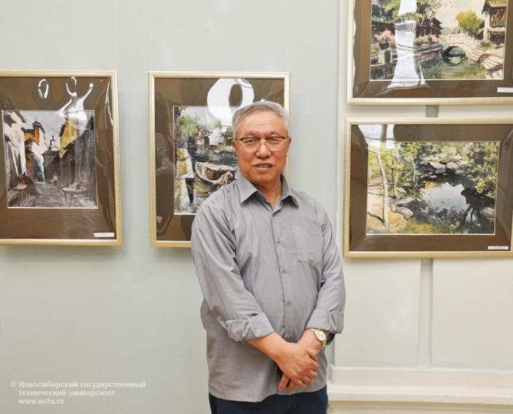 14.04.10      Выставка картин известного китайского художника Чэнь И., фотография: В. Невидимов