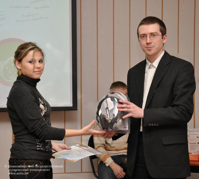 15.04.10 Городская студенческая олимпиада по инженерной графике и графическим информационным технологиям прошла в НГТУ, фотография: В. Невидимов