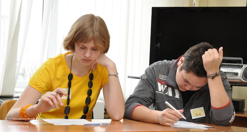 15.04.10 Городская олимпиада по иностранным языкам, фотография: В. Невидимов