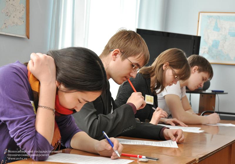 15.04.10 Городская олимпиада по иностранным языкам, фотография: В. Невидимов
