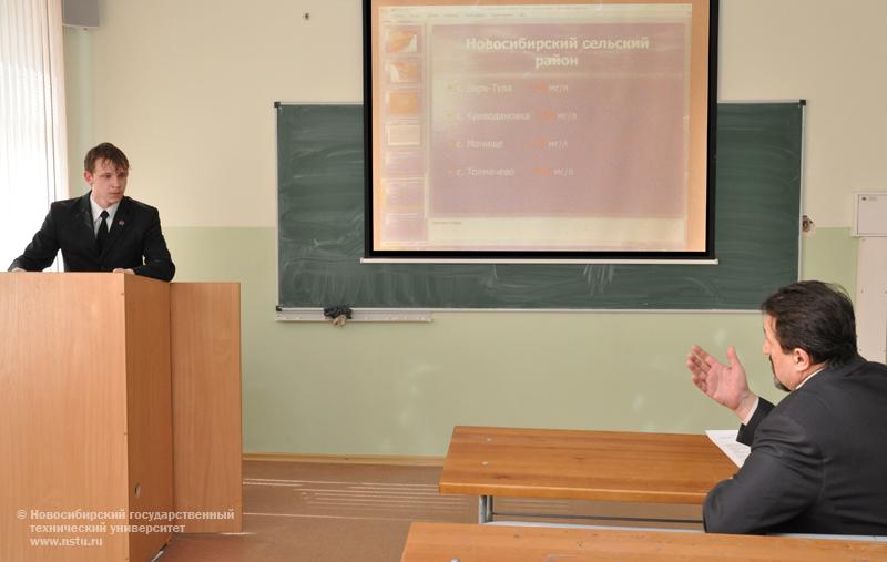 19.04.10 Семинар для старшеклассников на факультете летательных аппаратов, фотография: В. Невидимов