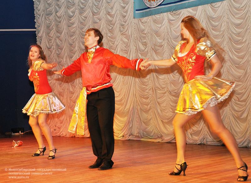 23.04.10 В НГТУ прошел 13-й Международный фестиваль «Дружба», фотография: В. Невидимов