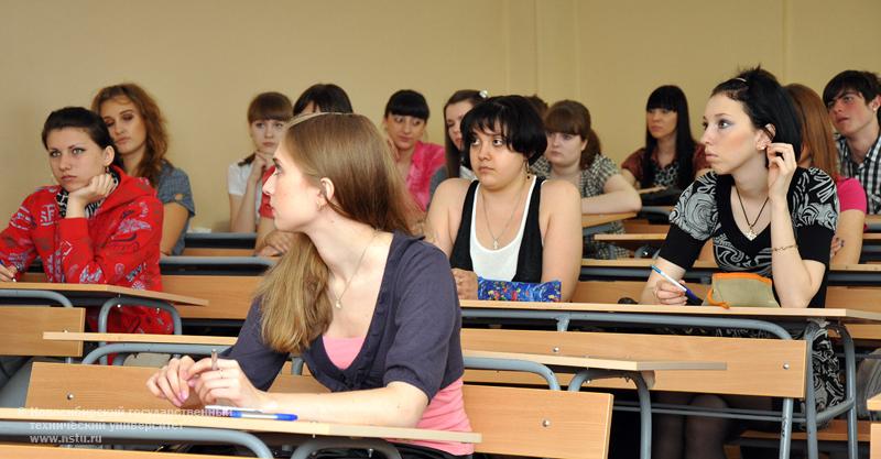 28.04.10 Городская олимпиада по русскому языку и культуре речи для студентов технических специальностей, фотография: В. Кравченко