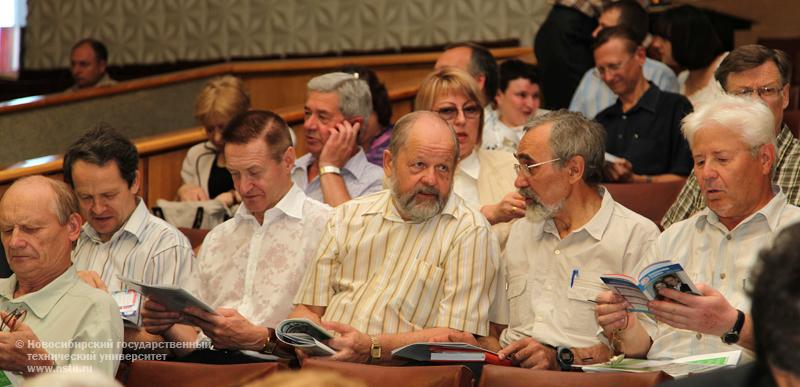 31.08.10 Производственное совещание преподавателей и сотрудников университета, фотография: В. Невидимов