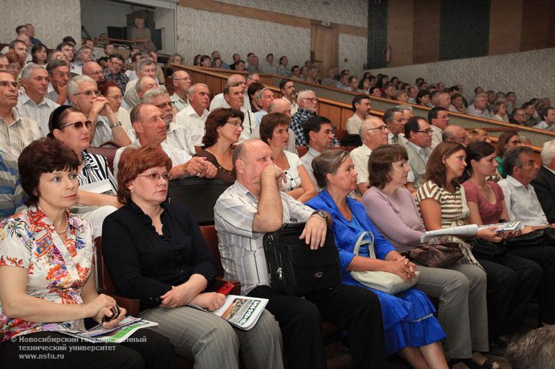 31.08.10 Производственное совещание преподавателей и сотрудников университета, фотография: В. Невидимов