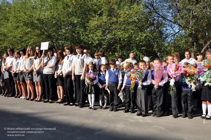 01.09.10 1 сентября в Инженерном лицее НГТУ, фотография: В. Кравченко