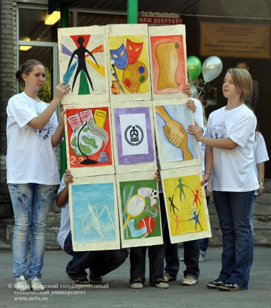 01.09.10 1 сентября в Инженерном лицее НГТУ, фотография: В. Кравченко