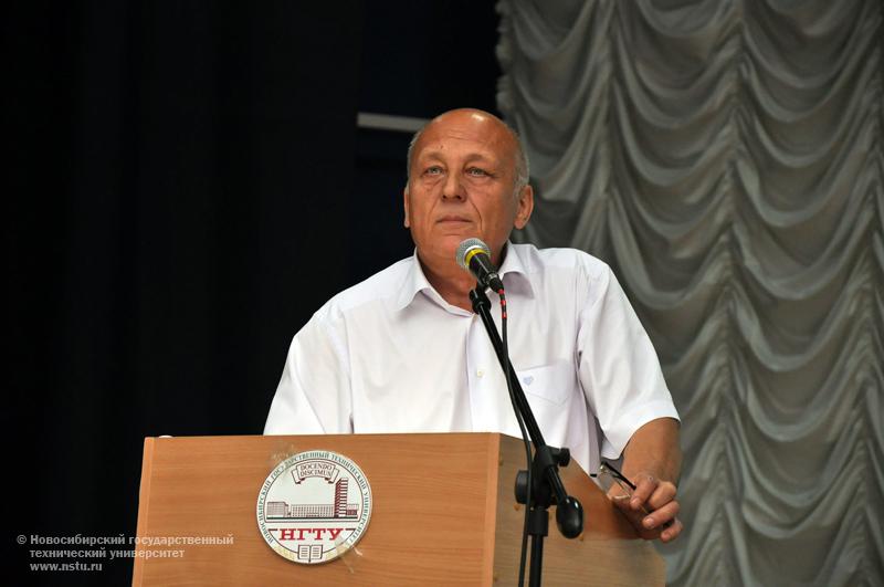 01.09.10 1 сентября в Инженерном лицее НГТУ, фотография: В. Кравченко