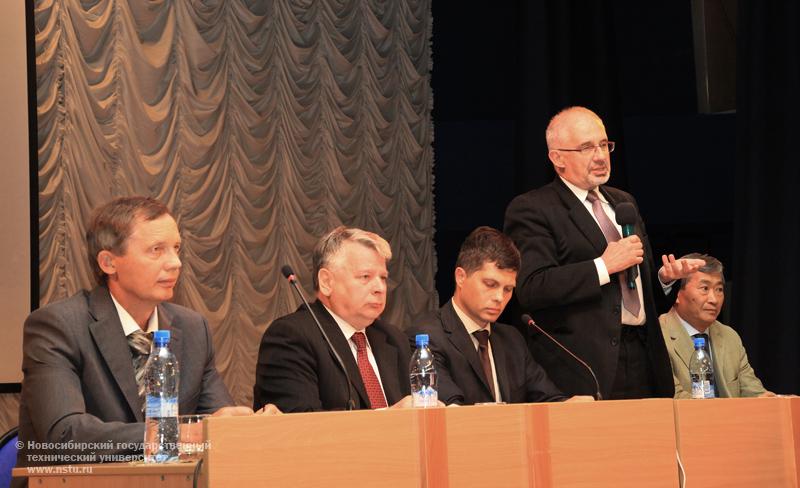 10.09.10 НГТУ посетила делегация Республики Польша, фотография: В. Невидимов