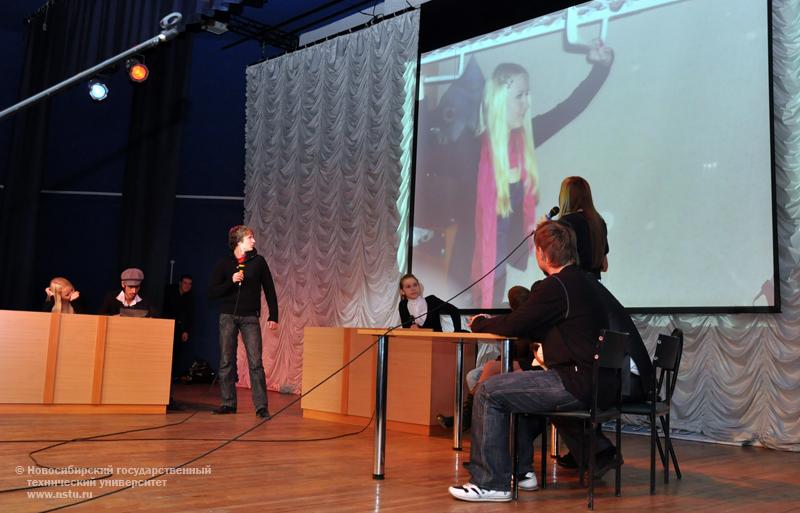 20.10.10 Посвящение в первокурсники ЮФ, фотография: В. Кравченко